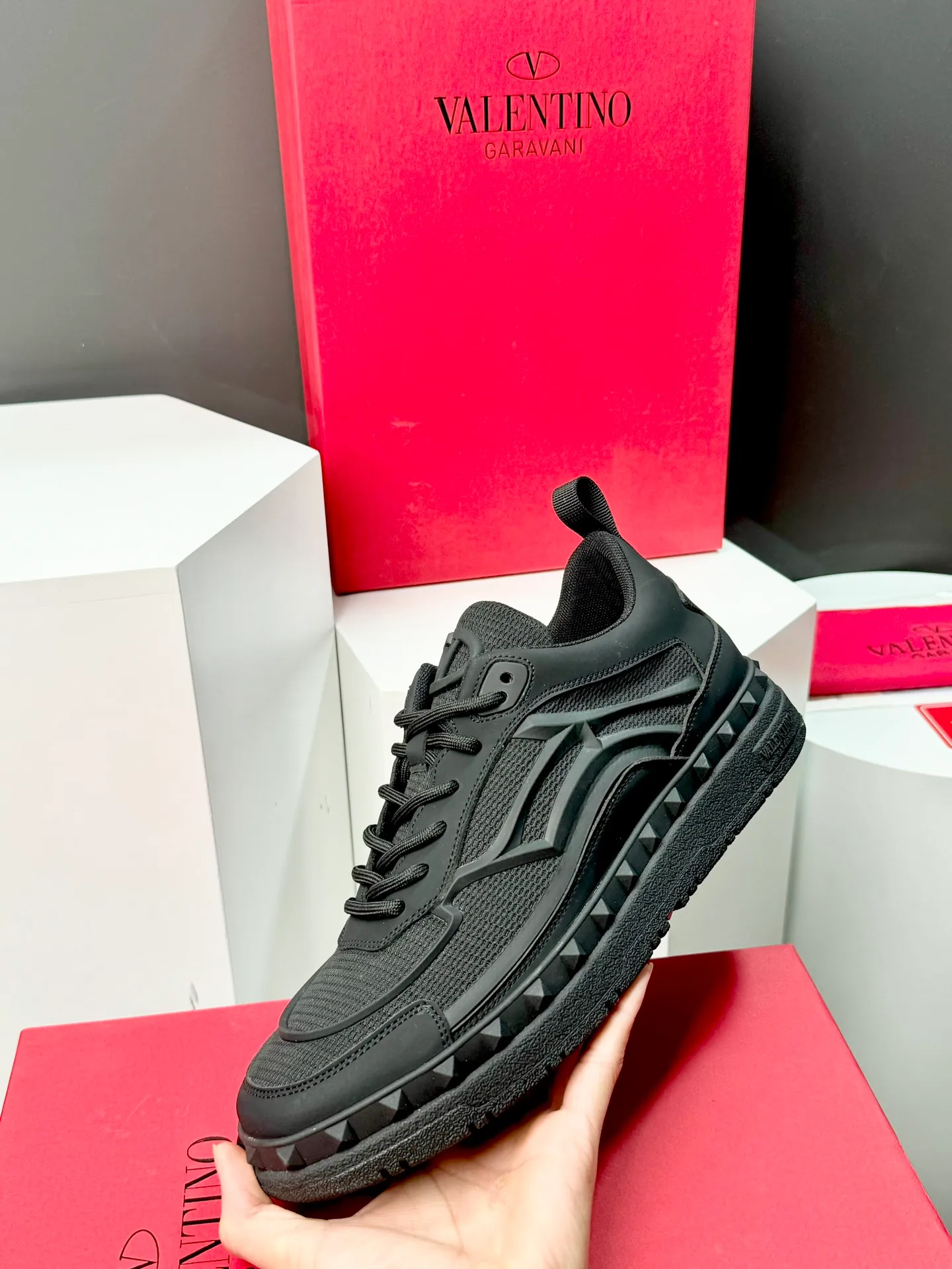Men's shoes 💰440 Valentino "VALENTINO" hot sale ❤️ Counters ship at the same time 1:1 👏 Imported cowhide + mesh lining 🐂 Couple's casual fashion sneakers, exquisite workmanship, original original outsole 38-44 (45 customized, non-refundable)